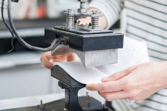 Utilisation d'une presse à chaud pour transfert textile