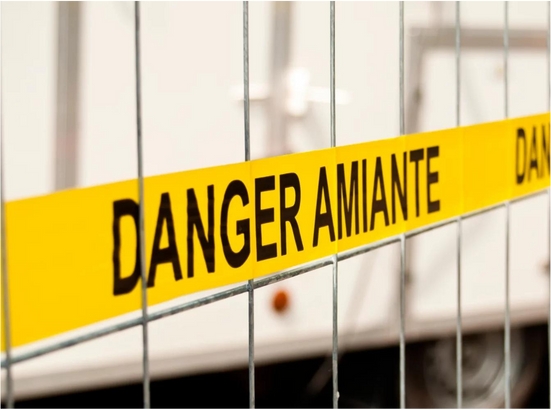 Image d'un bandeau jaune danger amiante