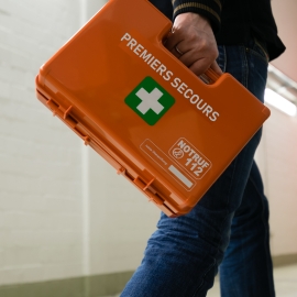 Premiers soins, Premiers secours