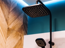 Quelle robinetterie choisir pour salle de bains PMR ?