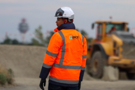 Détail d'une machine à broder sur textile