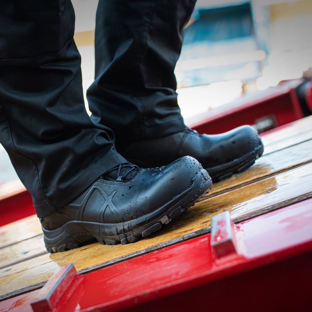 Chaussures de sécurité basses multi-protection Black Eagle Safety 50.1 - S3 HI CI WR HRO SRC Haix