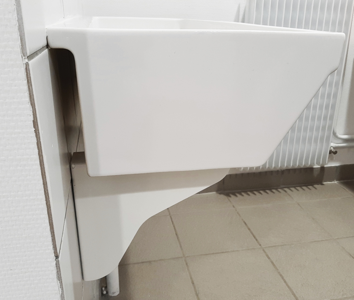 Console réglable pour lavabo collectif ING Fixations