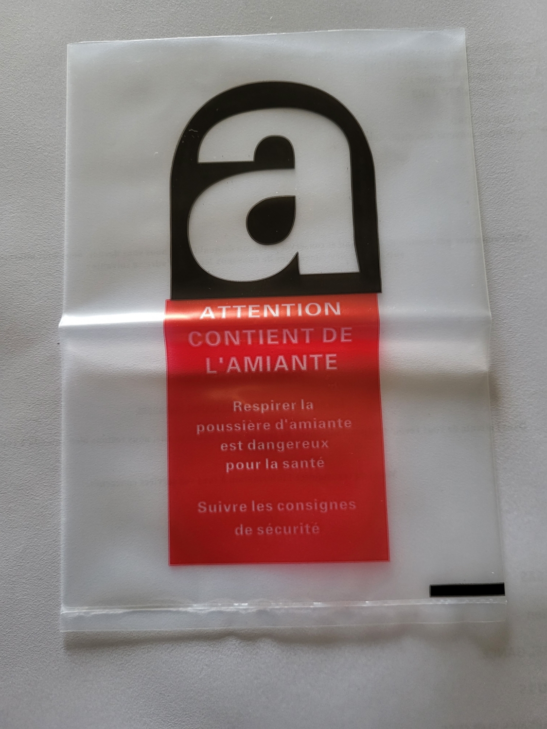 Rouleau de 100 sacs jaunes pour déchets d’amiante. 3 mils, 33x50.