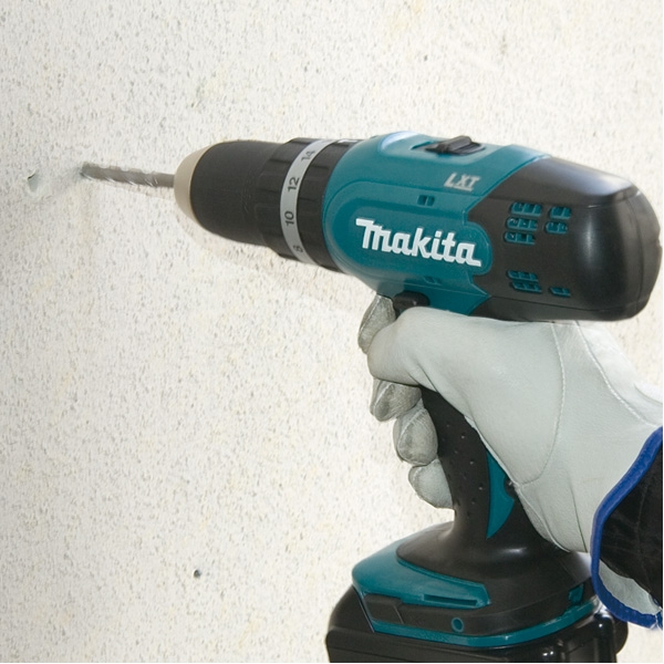 Perceuse visseuse à percussion 18 V Li-Ion 3 Ah Ø 13 mm Makita