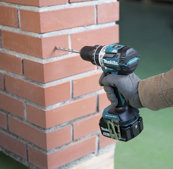 Perceuse visseuse à percussion 18 V Li-ion Ø 13 mm DHP484Z Makita