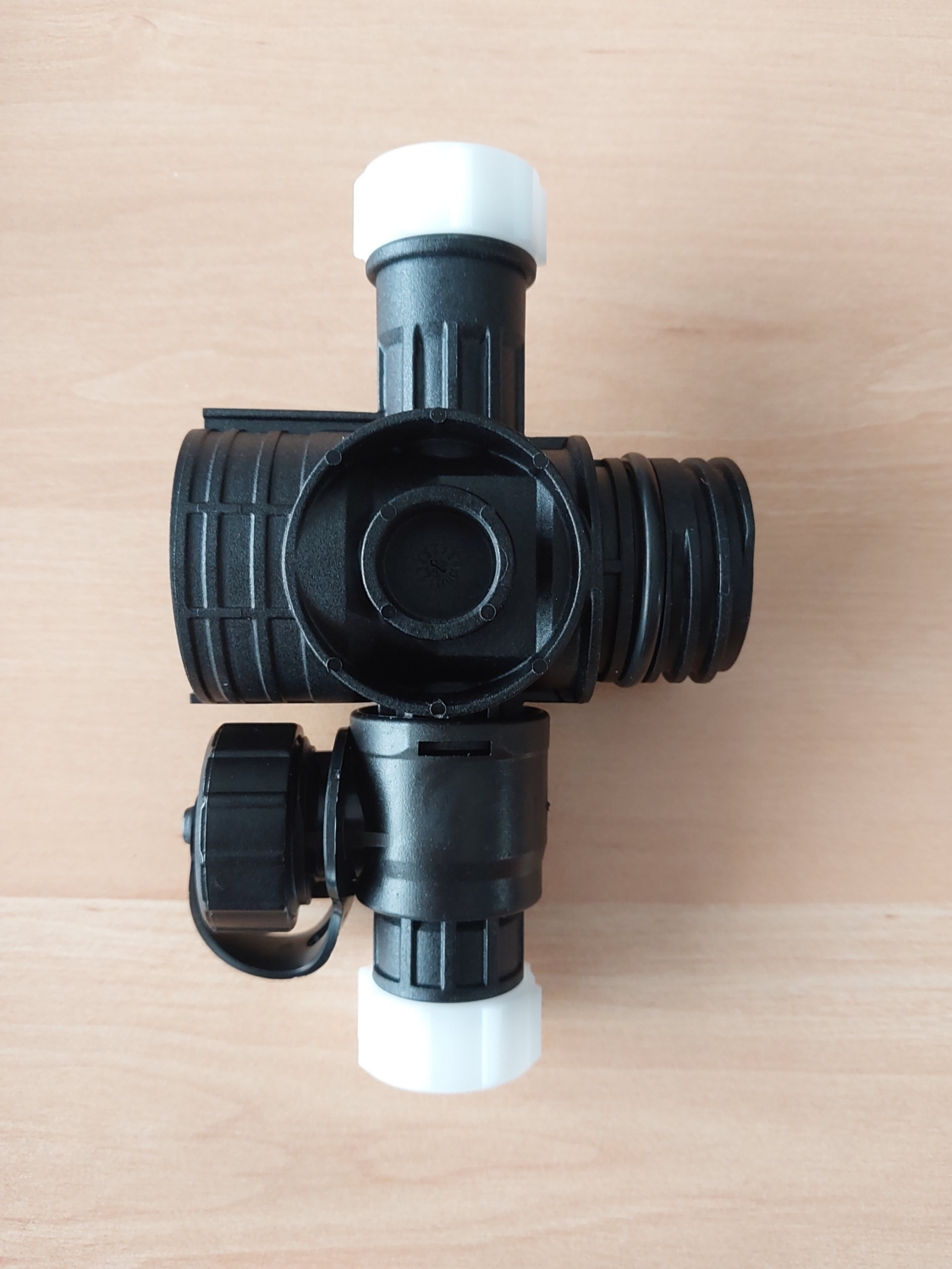 Vanne de vidange pour collecteur synthétique