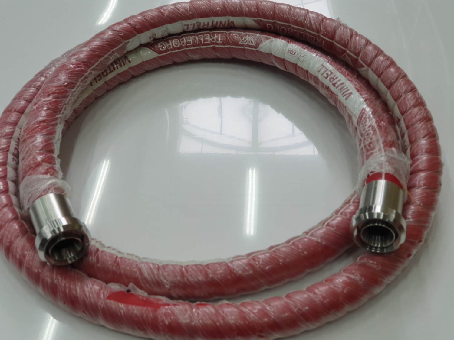 Flexible Vinitrell agro-alimentaire Ø38mm NR 2 raccords inox sertis femelle Macon Mabéo Industries